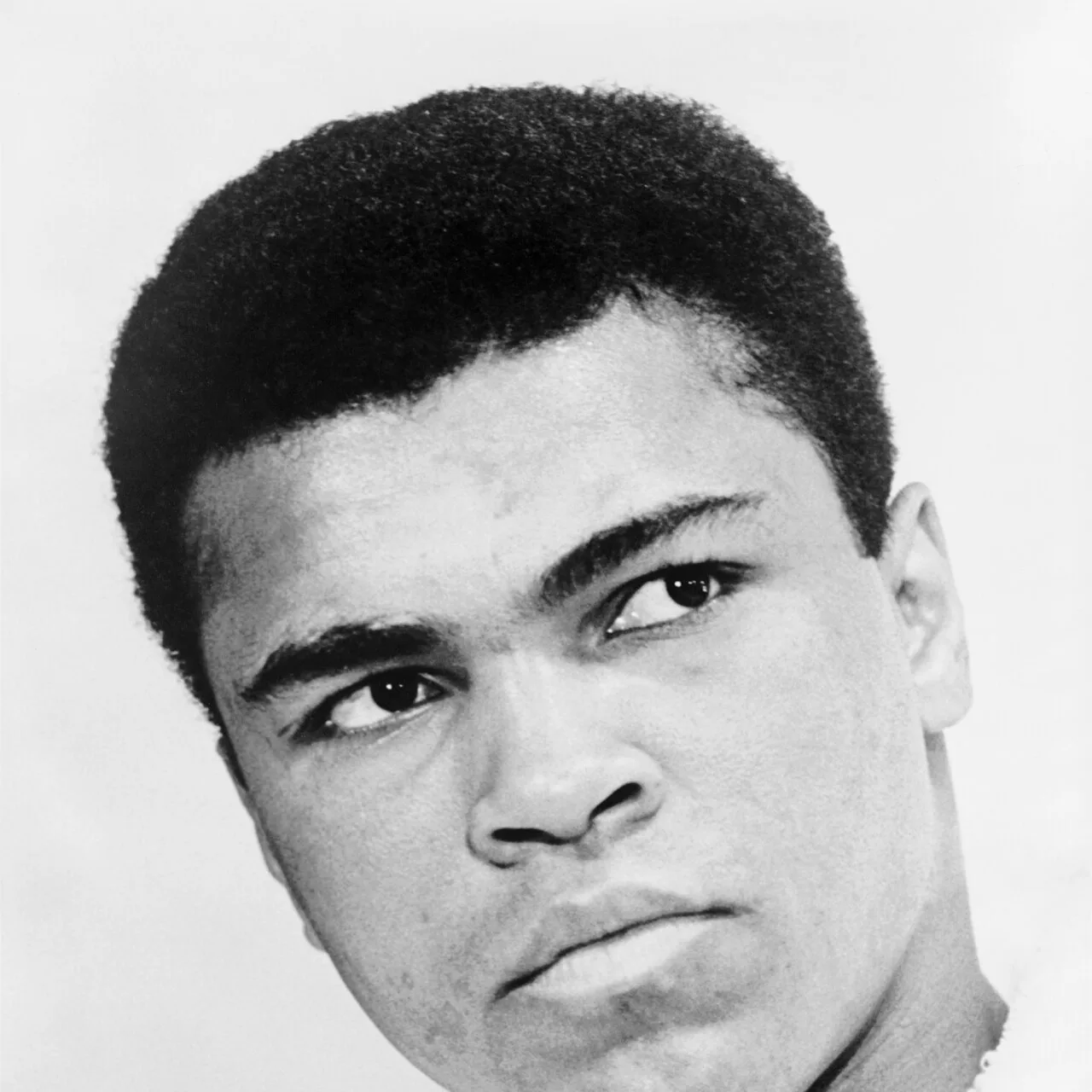 Play Muhammad Ali jigsaw puzzle - 49 pieces, free online Muhammad Ali - 49 piece jigsaw puzzle | Celebrities